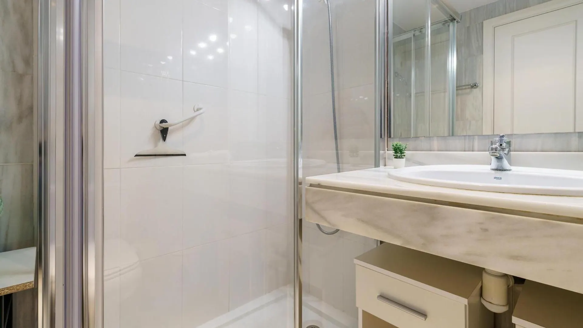 Apartment Hispanidad With Pool - Happy Rentals Fuengirola Spain