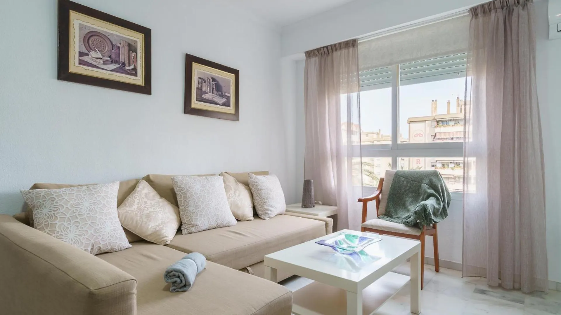 Apartment Hispanidad With Pool - Happy Rentals Fuengirola